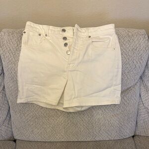 Westbound Women's Cream Jean Shorts